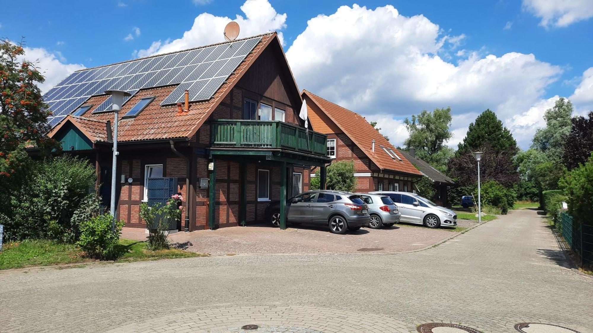 Ferienhaus Sasse Ferienwohnungen Mit Garten & Grill Molschow Экстерьер фото